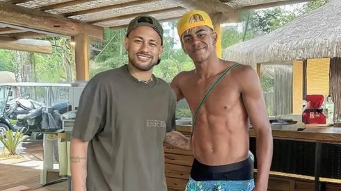 Lamine Yamal se junto con su ídolo Neymar en Brasil.