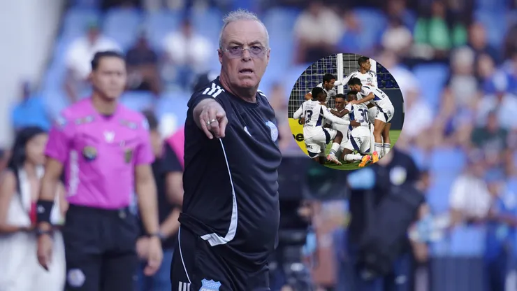 Jorge Célico apunta a sus jugadores tras el empate