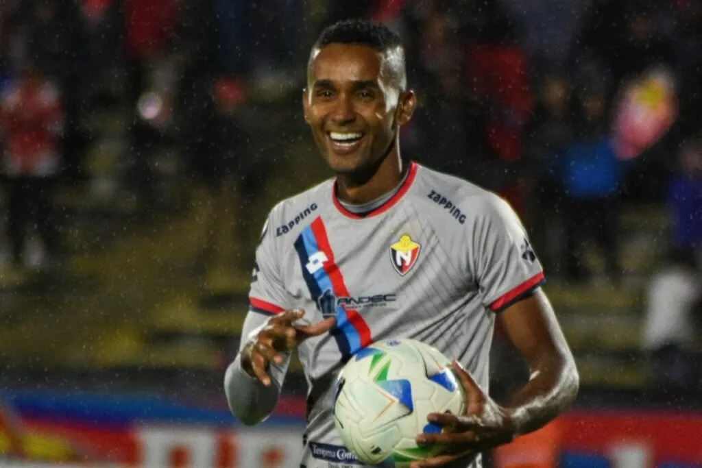 Fidel Martínez ya no es jugador de El Nacional. (Foto: API)