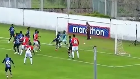 El insólito gol en Serie B que es tendencia en redes sociales