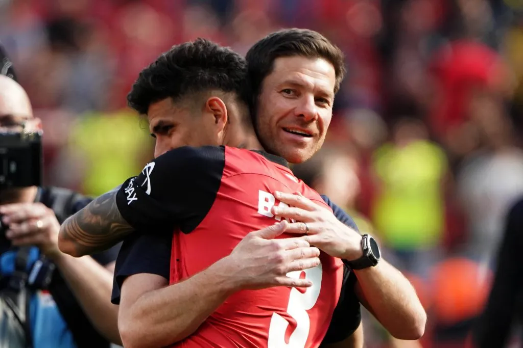 Hincapié y Xabi Alonso fueron campeones en Alemania. (Foto: Imago)