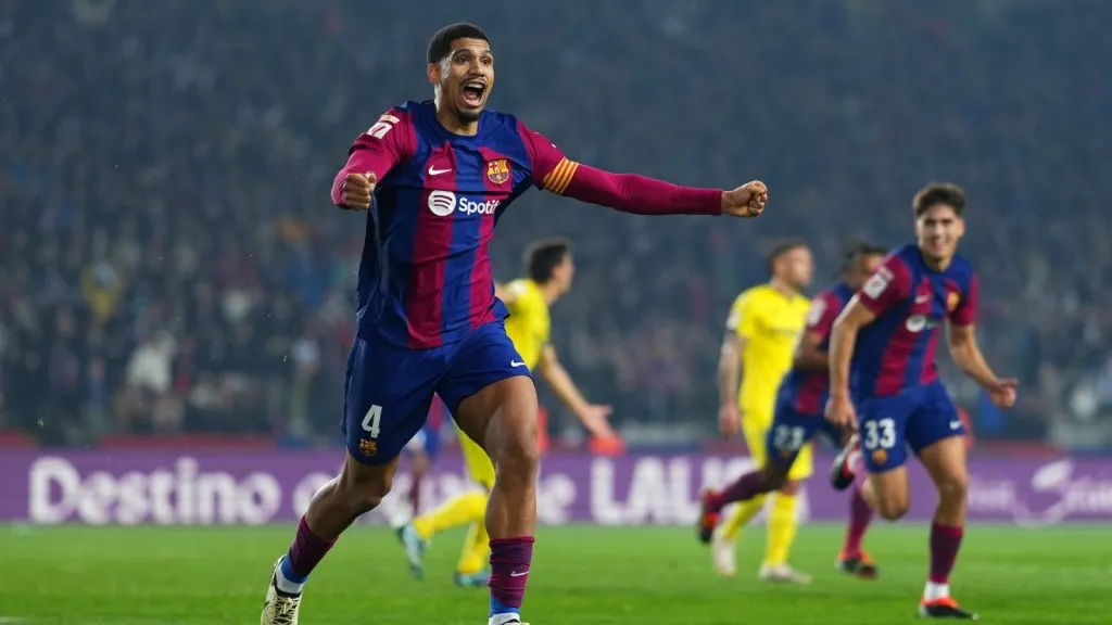 Ronald Araújo vuelve a tener una cláusula de 1000 millones de euros: GETTY