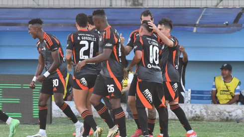 Emelec venció a Manta y escapa totalmente del descenso