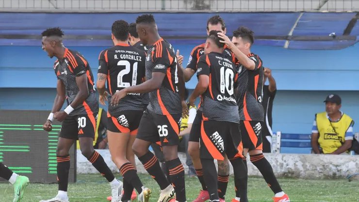 Emelec venció a Manta y escapa totalmente del descenso