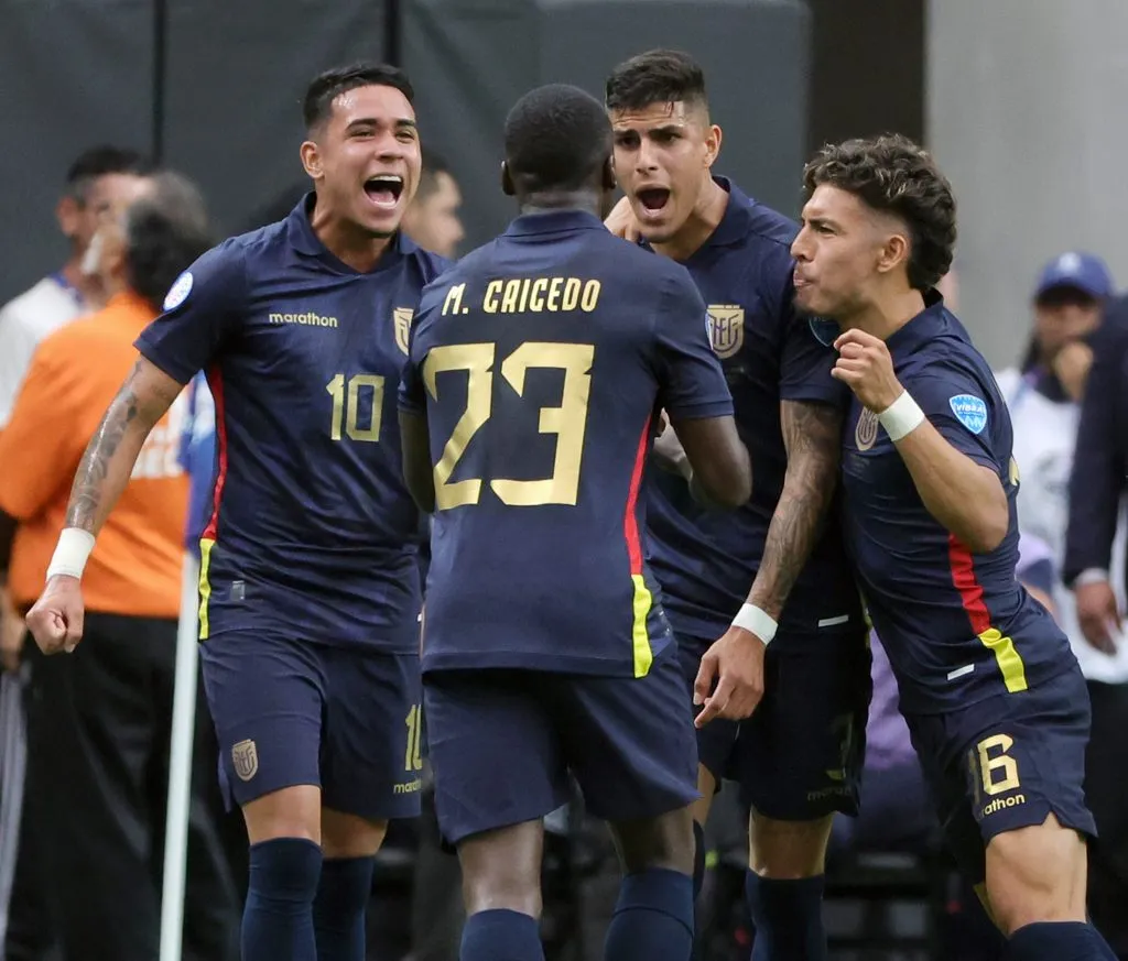 Moisés Caicedo – Piero Hincapié.