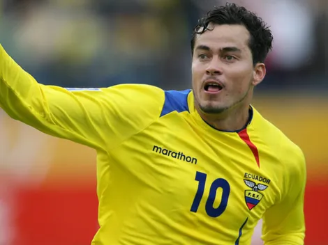 Kaviedes se olvida del fútbol y aparece nuevamente en el boxeo, ahora en 'La Puñetiza'