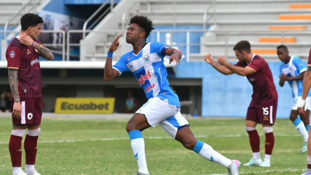 Si Felipe Caicedo se va, Barcelona irá por este nuevo delantero 