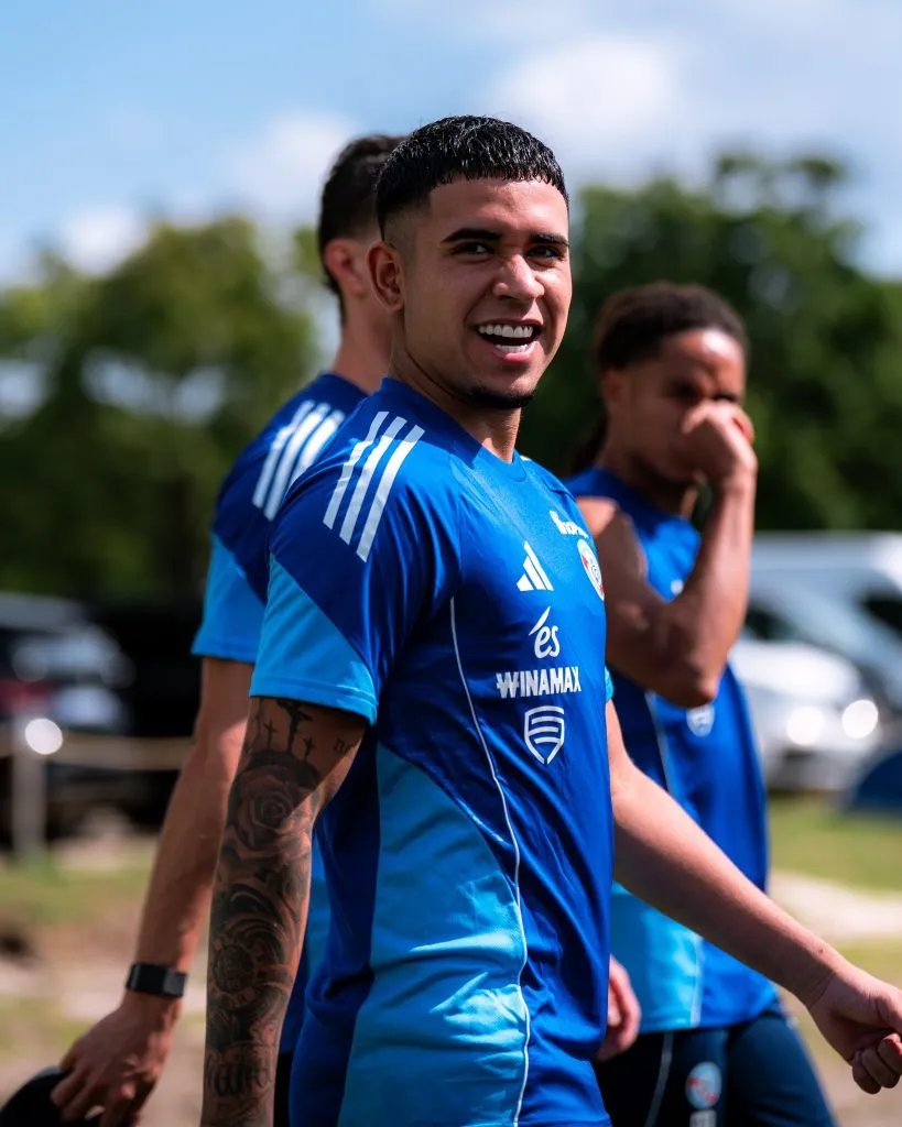 Páez ya entrena con normalidad con el Racing de Estrasburgo. (Foto: @RCSA)