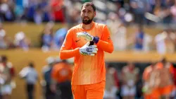 Gianluigi Donnarumma, sin lugar en el París Saint-Germain de Luis Enrique, podría jugar en Chelsea o Manchester United.