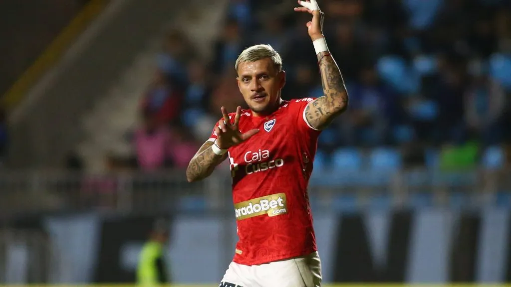 Carlos Garcés – Cienciano.