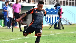 Cueva extermina todos los rumores sobre su futuro