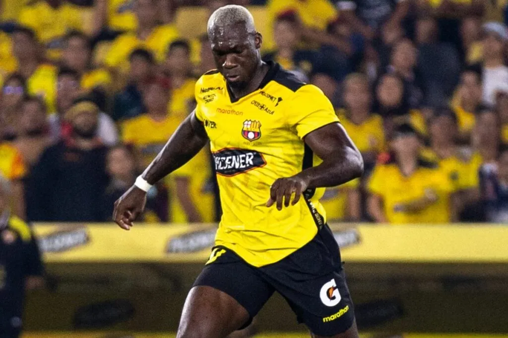 Felipe Caicedo ya se quiso ir de Barcelona SC. (Foto: El Comercio)