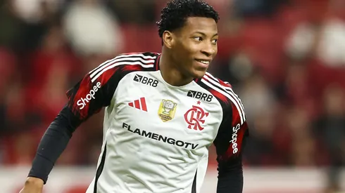 VIDEO | A Gonzalo Plata casi le sacan la camiseta con falta y así respondió