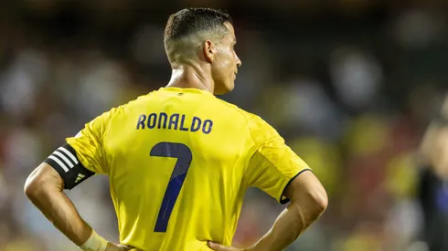 Cristiano Ronaldo le regaló la medalla del segundo puesto de la Supercopa de Arabia Saudita 2025 a un fotógrafo.