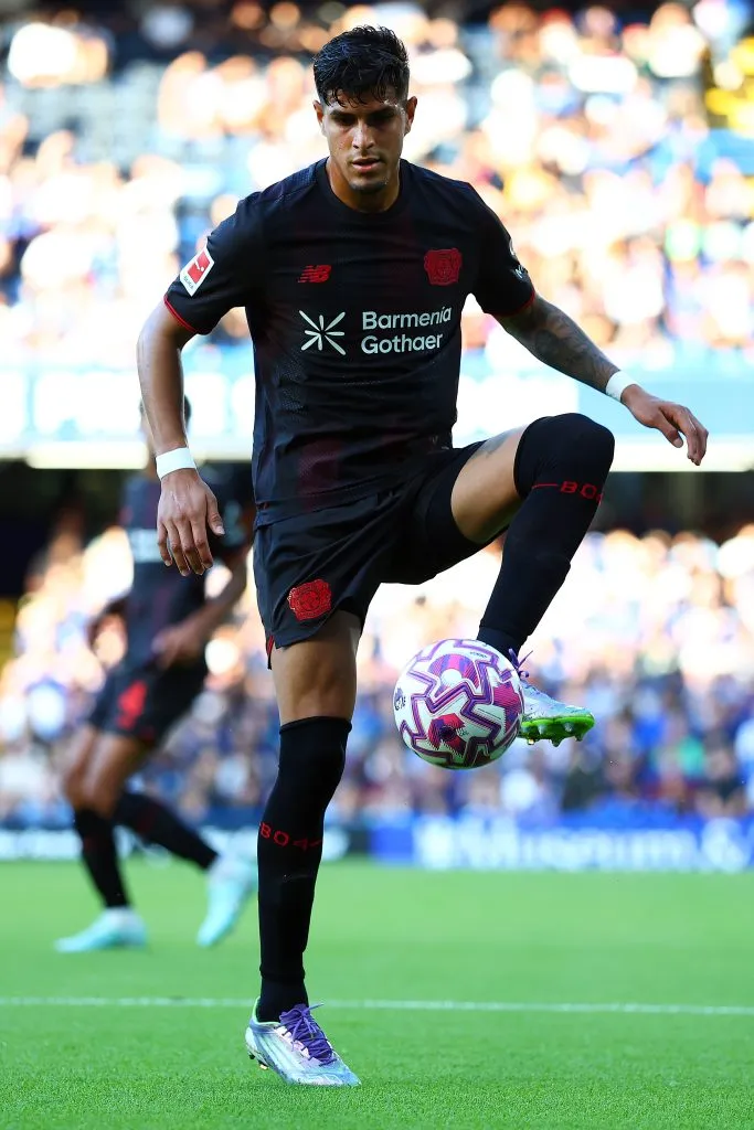 Piero Hincapié quiere irse a jugar en Arsenal y Tottenham lo busca. (Foto: GettyImages)