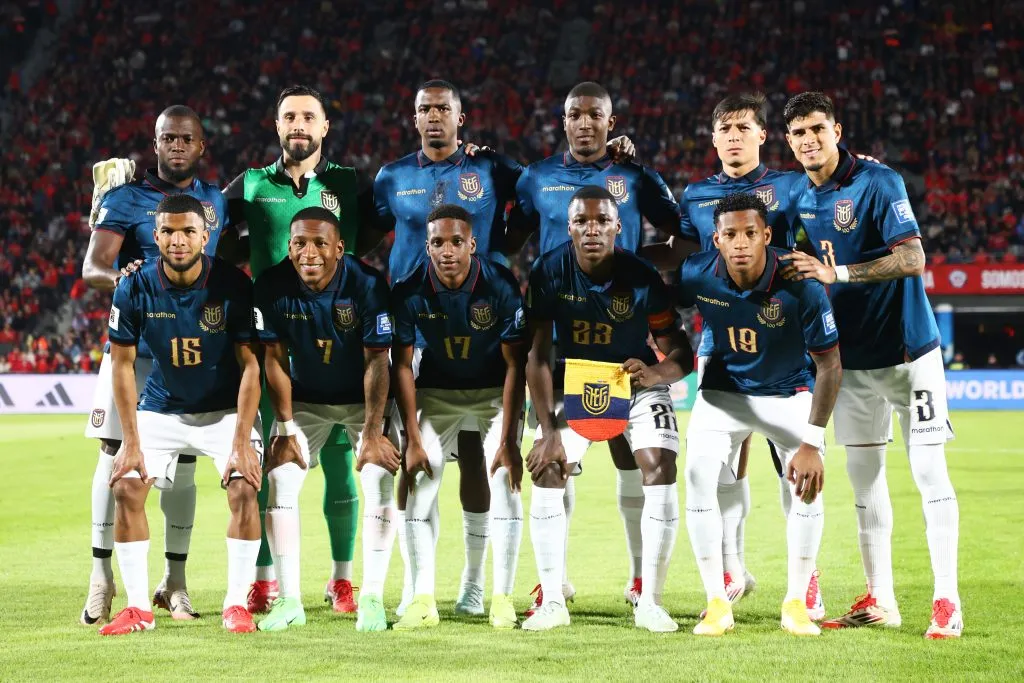 Ecuador hizo debutar a Guagua (número 17) en el partido ante Chile por Eliminatorias. (Foto: GettyImages)
