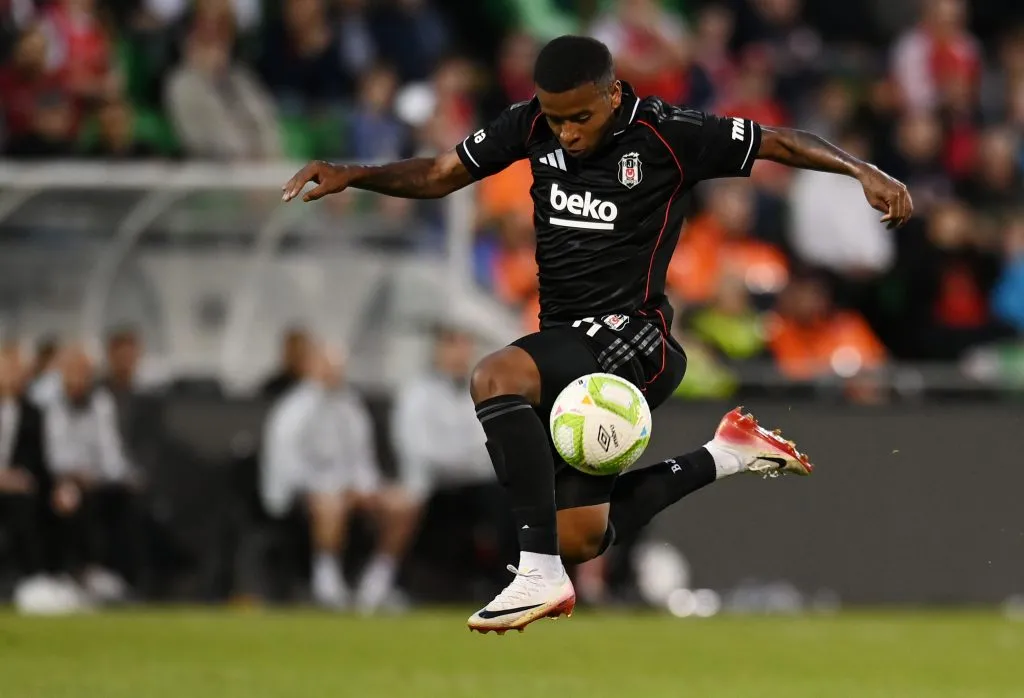 Keny Arroyo pierde todo espacio en Besiktas. (Foto: GettyImages)