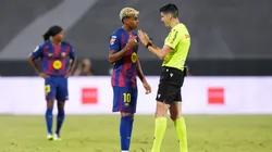 Árbitro del rayo vs. Barcelona reconoce que no era penal sobre Yamal.