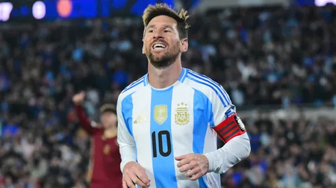 ¡Y es ídolo de Leo! El histórico de Ecuador que fue a ver a Messi en su partido de despedida. Foto: Getty,