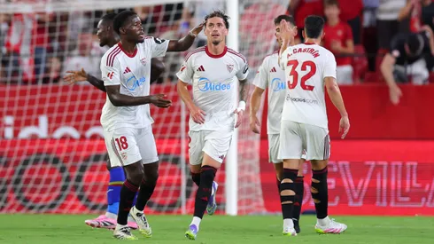 Sevilla se mide frente al Elche por la Liga de España.