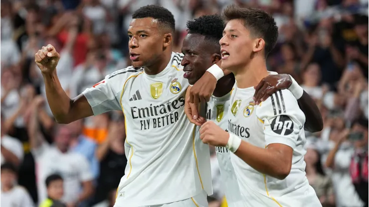 Real Madrid se mide frente a Real Sociedad.