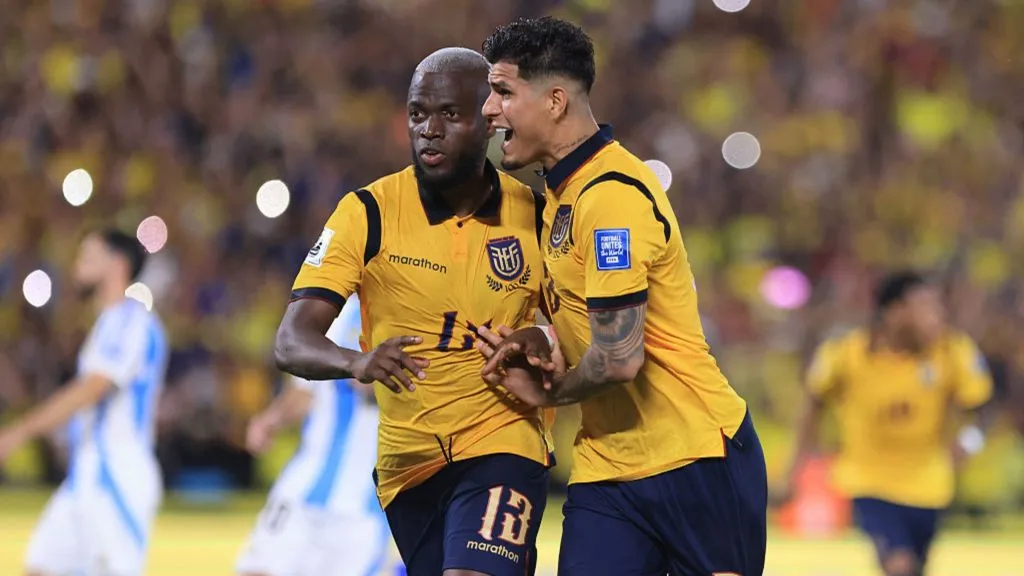 Ecuador clasificó al Mundial y cerró Eliminatorias con victoria ante Argentina.