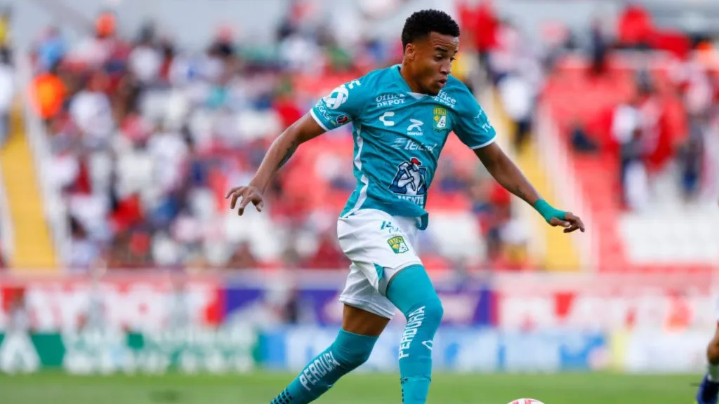 Byron Castillo vino del Club León