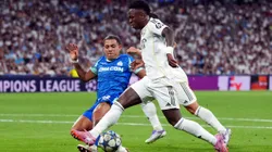 Antonio Mateu Lahoz consideró que no debió sancionarse penal la jugada entre Vinícius y Facundo Medina.