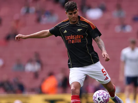 ¿Más largo de lo esperado? Revelan el tiempo de recuperación de Piero Hincapié