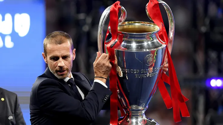 La UEFA desestimó las versiones sobre una posible alianza con la Superliga para cambiar la Champions League.