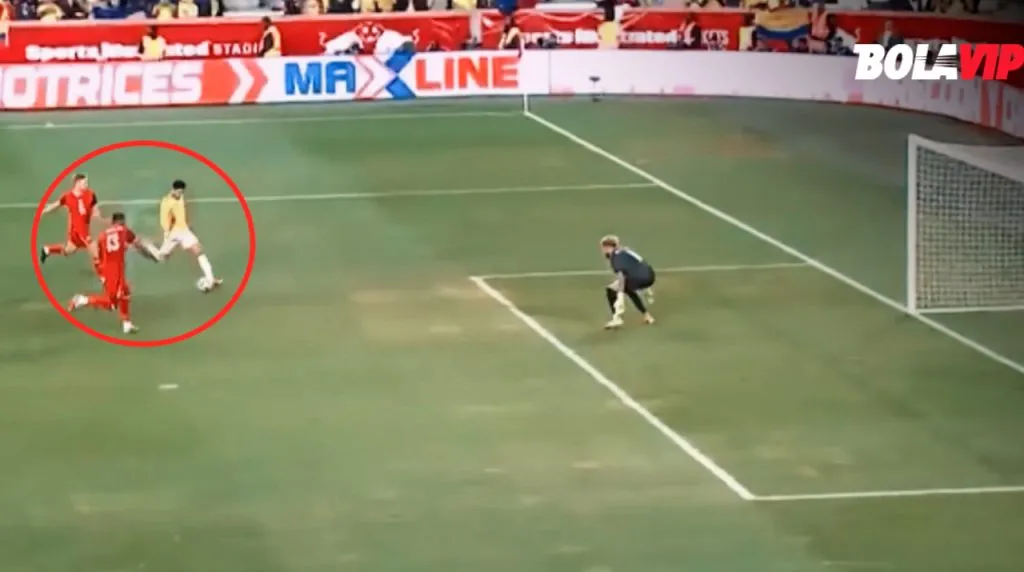 El gol que falló Luis Díaz en Colombia vs. Canadá. (Foto: captura de pantalla)
