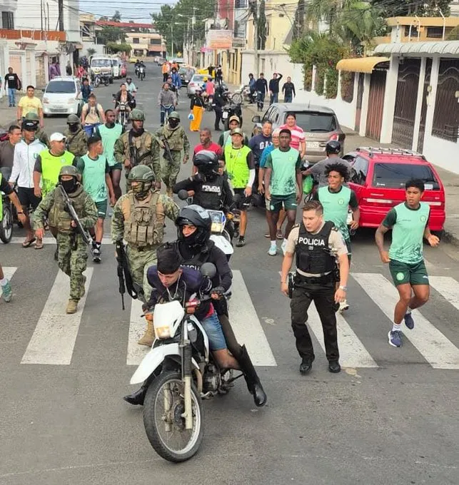 La Policía detuvo a uno de los atacantes