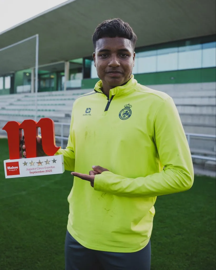 Jeremy Arévalo ganó un premio por su gran rendimiento en Septiembre. (Foto: @realracingclub)