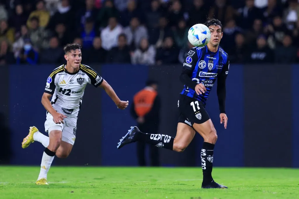 Michael Hoyos fue titular en esta semifinal de Copa Sudamericana. (Foto: GettyImages)