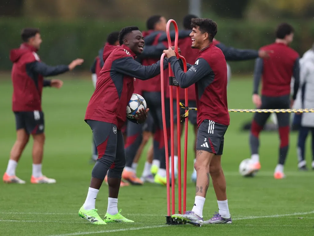 Hincapié ya entrena con normalidad en Arsenal. (Foto: GettyImages)