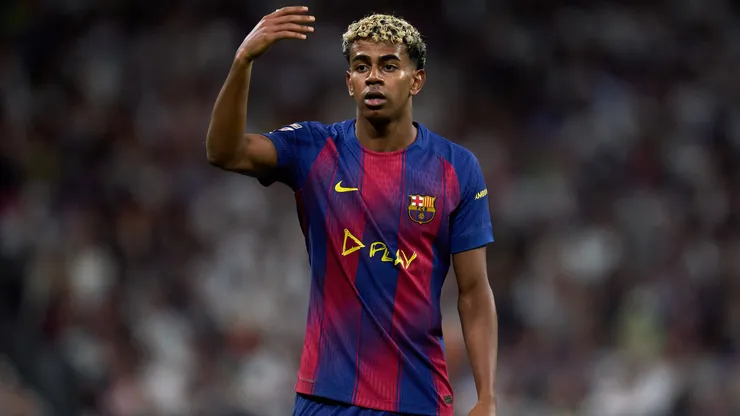 En España ya plantean que si Lamine Yamal no trata seriamente su pubalgia podría no llegar en condiciones al Mundial 2026.