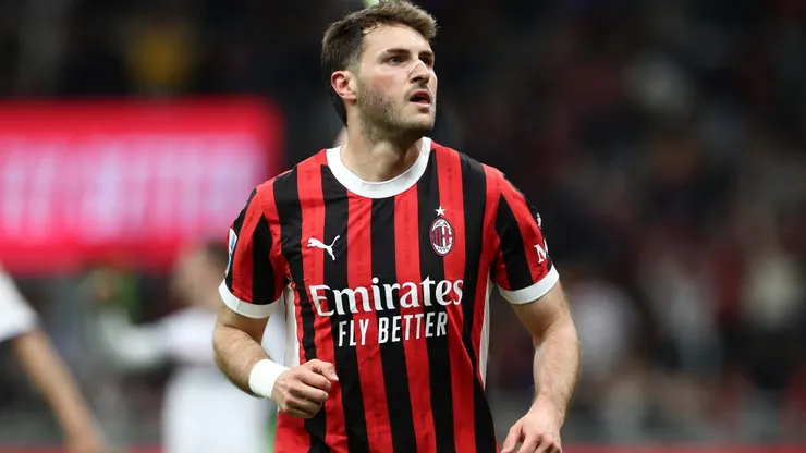 AC Milan piensa en Artem Dovbyk, Joshua Zirkzee, Jonathan Burkardt y Joaquín Panichelli como opciones a Santiago Giménez.