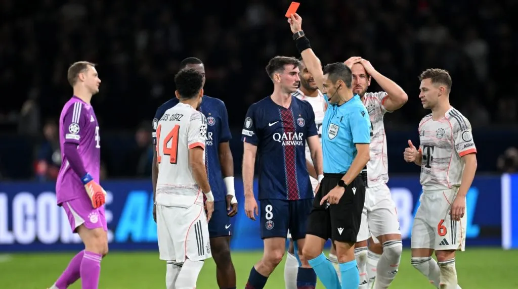 La expulsión de Luis Díaz en PSG vs. Bayern Múnich. (Foto: Getty Images)
