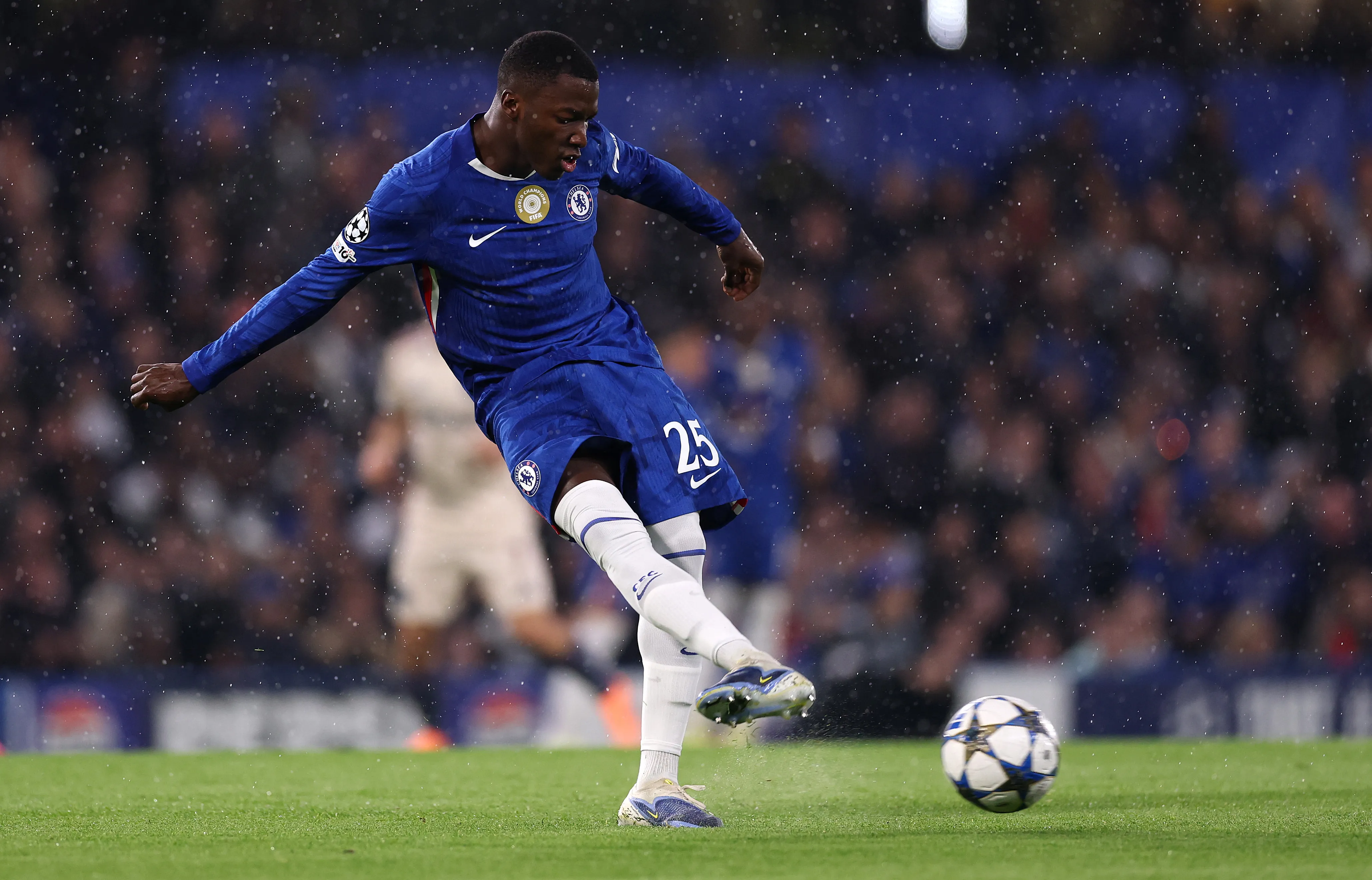 Moisés Caicedo se convertiría en uno de los mejores pagados de Chelsea. (Foto: GettyImages)