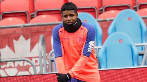 Los hinchas reaccionan al once de Ecuador vs Canadá