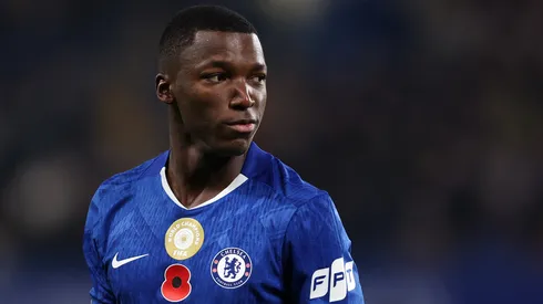 Escándalo en Inglaterra salpica a Moisés Caicedo