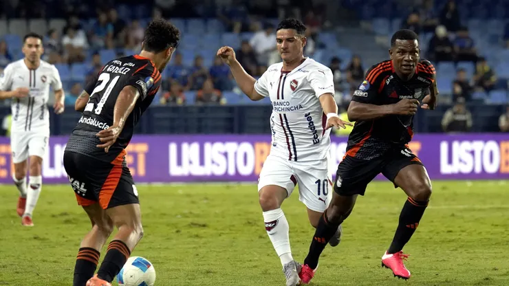 Liga de Quito le remontó a Emelec y casi está en la final de la Copa Ecuador.