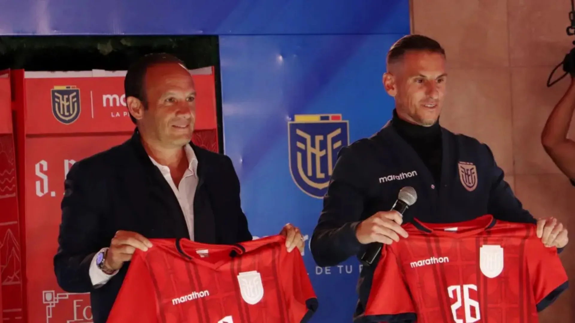 Beccacece presentación DT de Ecuador.