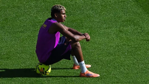 Hansi Flick no contaría con Lamine Yamal como titular vs. Athletic Club para que llegue en condiciones físicas al partido con el Chelsea por Champions League.