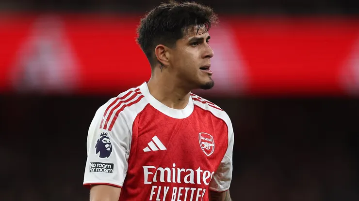 Piero Hincapié por fin fue titular con el Arsenal y Arteta le adelanta su futuro Foto: Getty