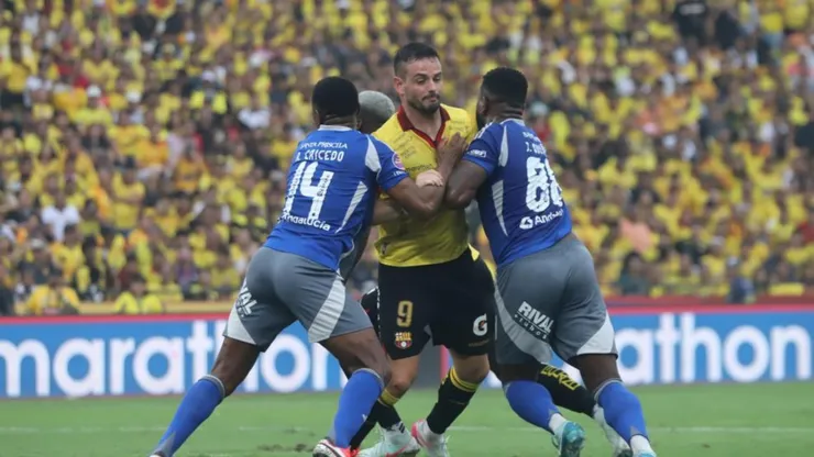 Lo quiere el Astillero: Barcelona y Emelec van por el mismo delantero Foto: IMAGO