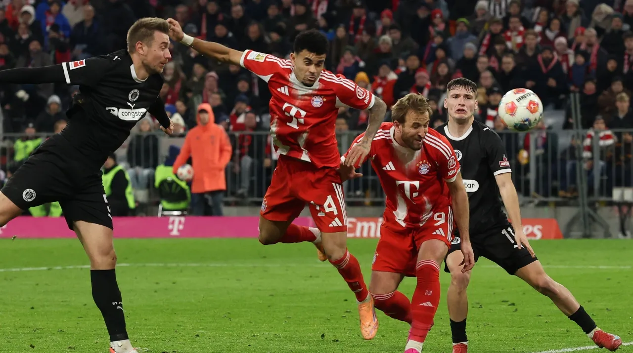 El gol de Luis Díaz en Bayern Múnich vs St. Pauli. (Foto: Getty Images)