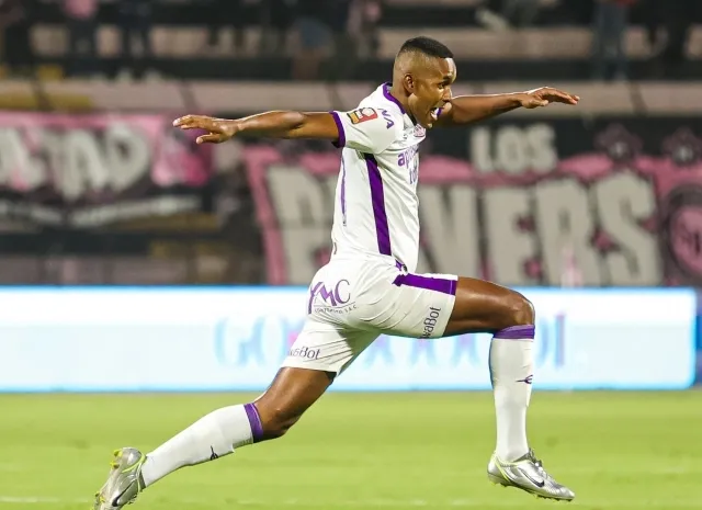 Fidel Martínez no se pudo plantar en Sport Boys. (Foto: FútbolEcuador)