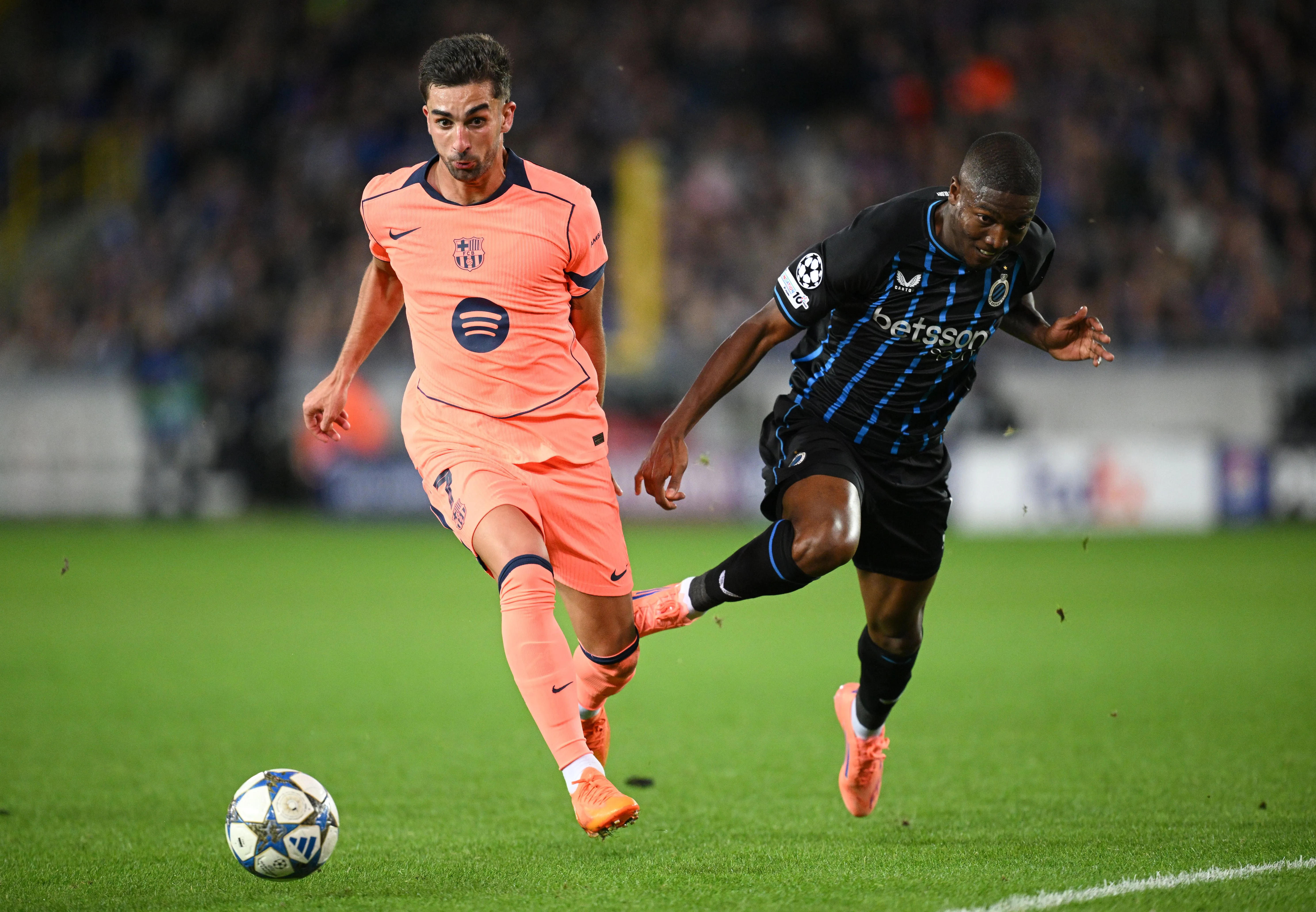 Joel Ordóñez viene siendo titular en la Champions League. (Foto: Imago)