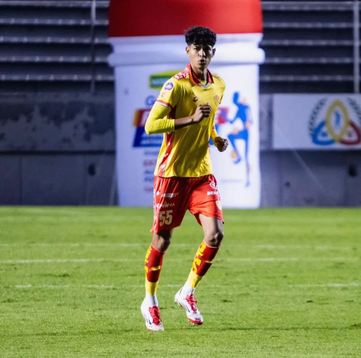 Virgilio Olaya será prestado desde Bayern Múnich. (Foto: API)